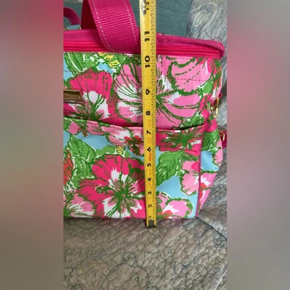 Lilly Pulitzer Beach Cooler Featured By Big Flirt in a Beautiful Floral Print - Picture 10 of 16